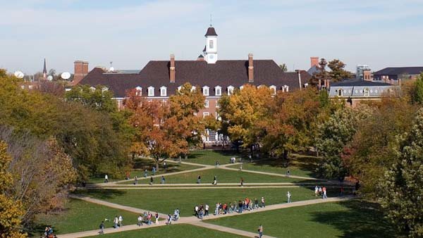 伊利诺伊大学香槟分校