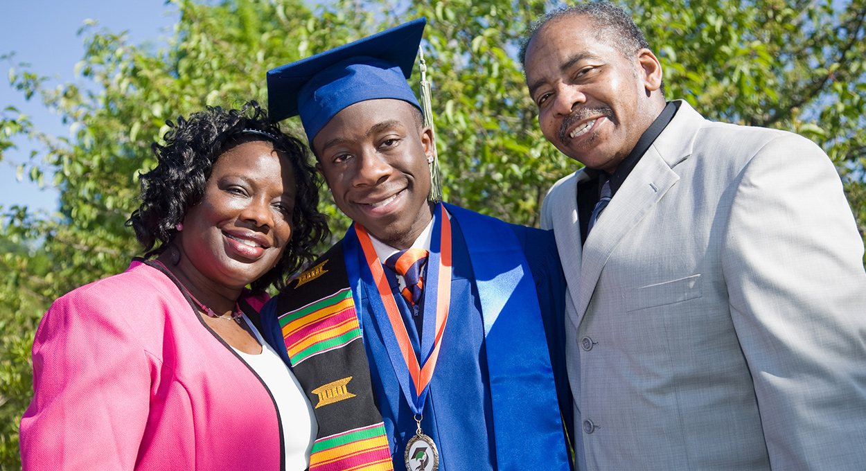 伊利诺伊大学香槟分校申请要求